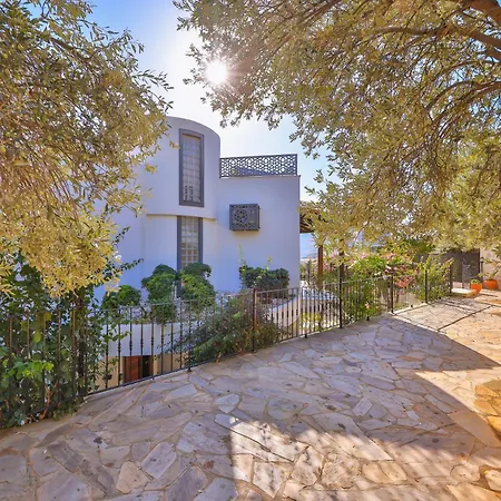 Turquoise Villa *